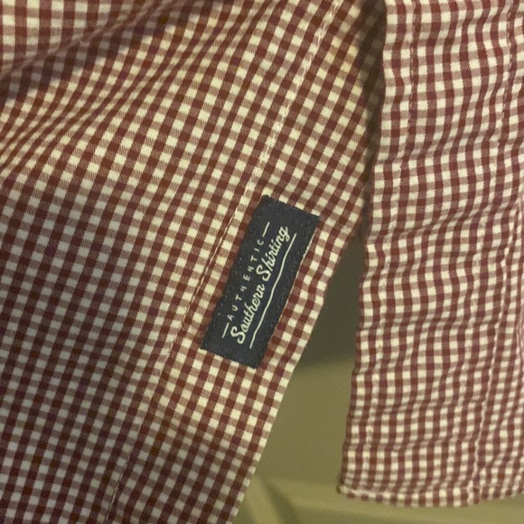 Crown and Ivy Men’s Classic Fit Button-Up Size M - Picture 3 of 4